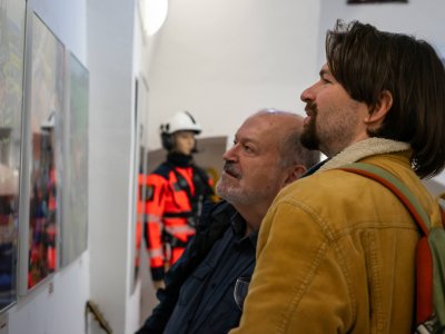 VÝSTAVA ZDRAVOTNICKÉ ZÁCHRANNÉ SLUŽBY JIHOČESKÉHO KRAJE „KDYŽ ČAS JE VŠÍM“